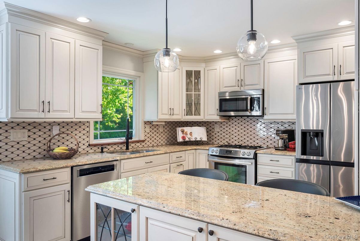 Interior, Kitchen, Pendant Lights, Recessed Lighting, Stainless Steel Appliances