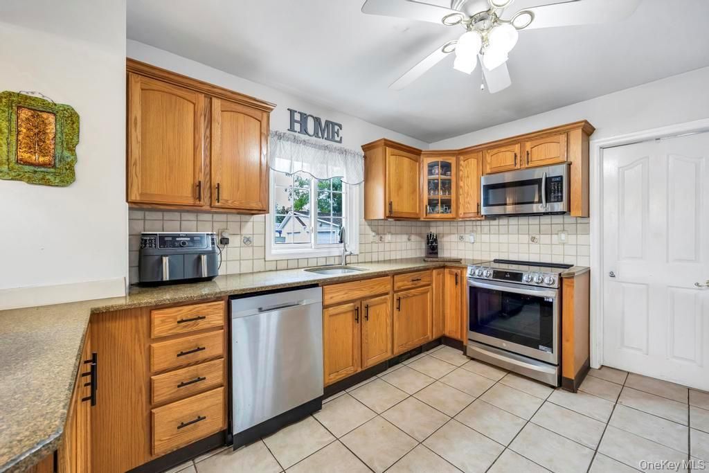 Interior, Kitchen, Stainless Steel Appliances