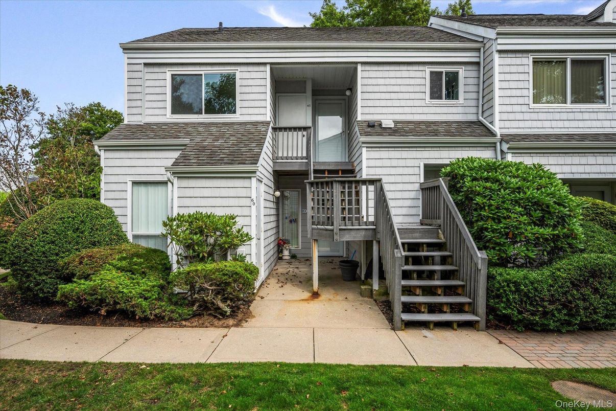 Attached, Exterior, Facade, Rowhouse