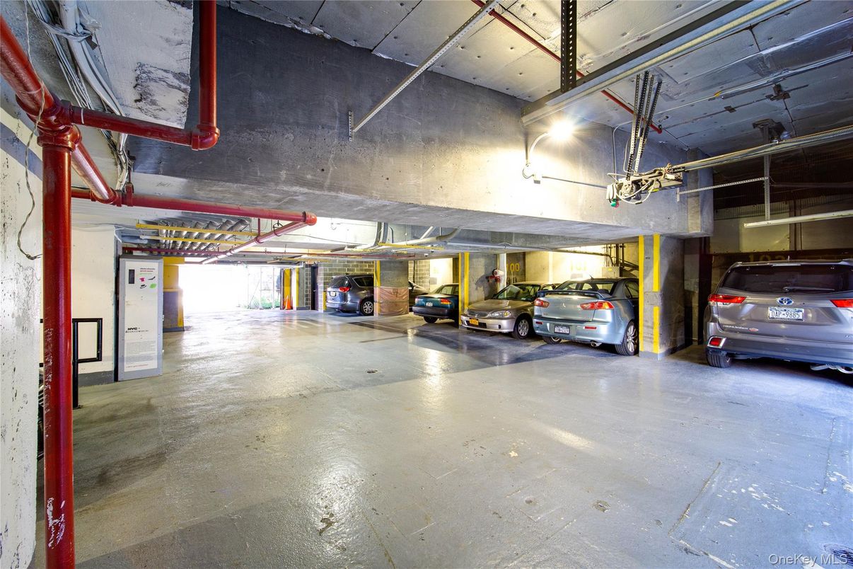 Garage, Interior