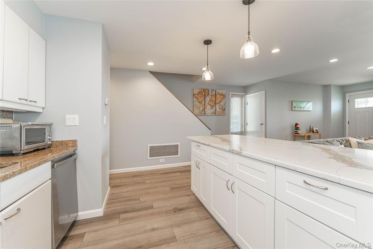 Interior, Kitchen, Pendant Lights, Recessed Lighting, Wood Texture Flooring