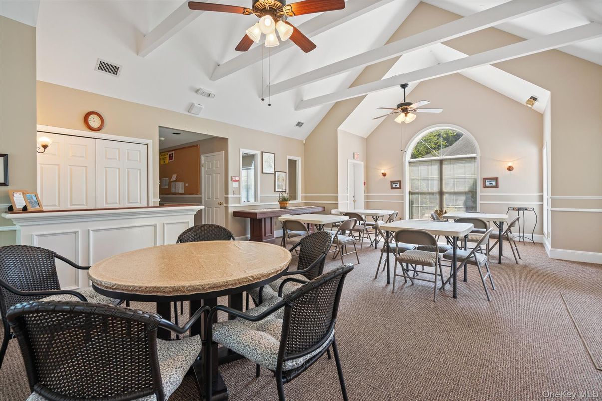 Dining room, Interior