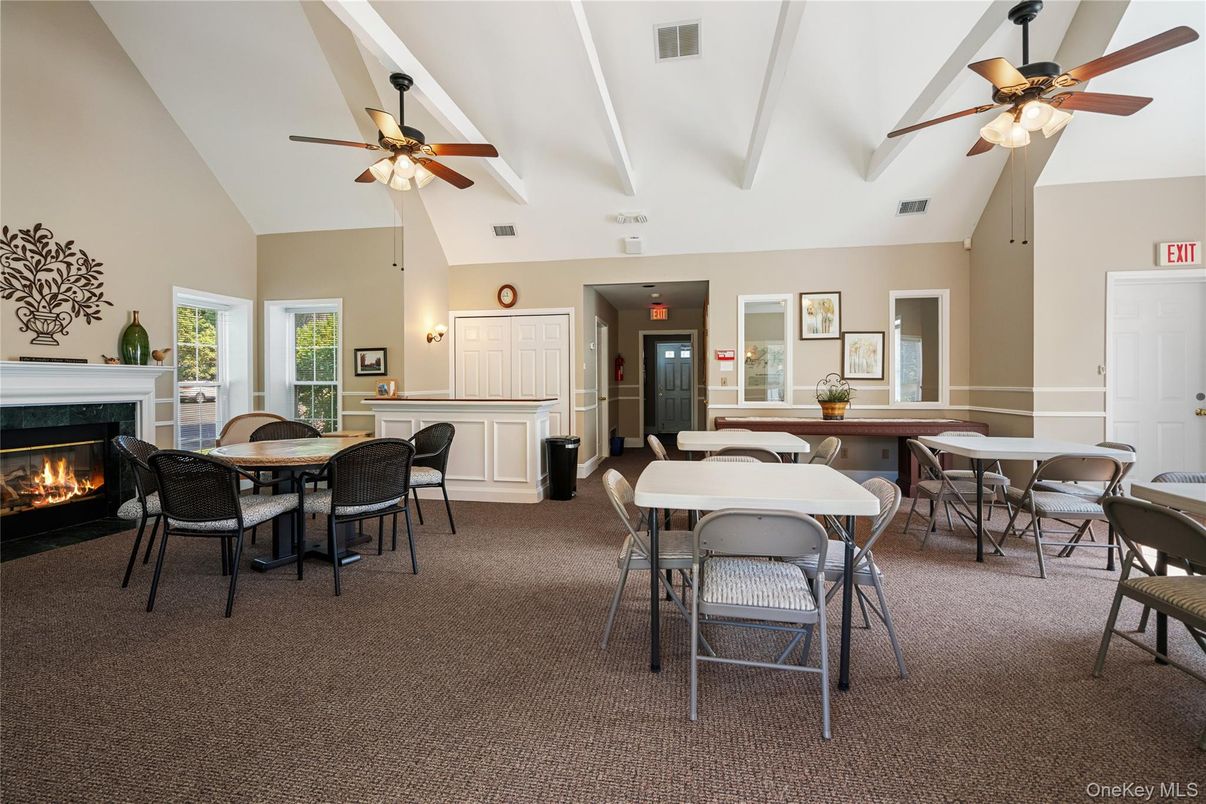 Dining room, Fireplace, Interior
