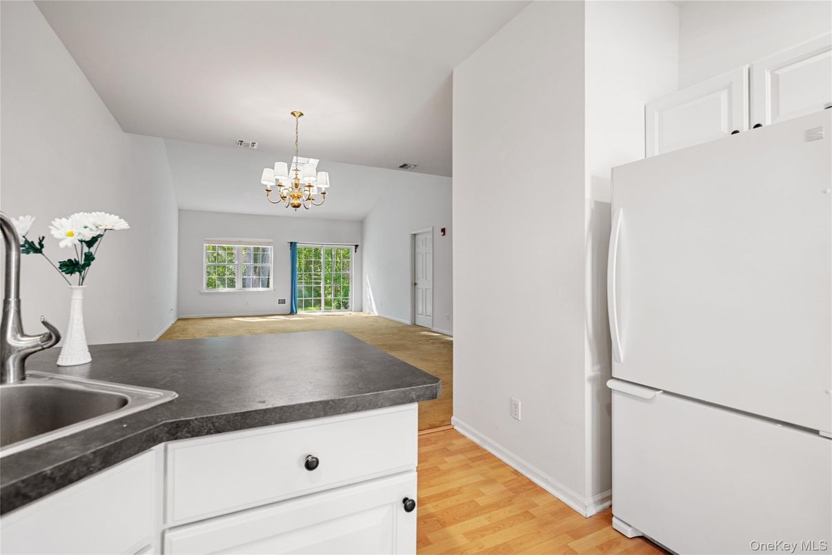 Chandelier, Interior, Kitchen, Wood Texture Flooring