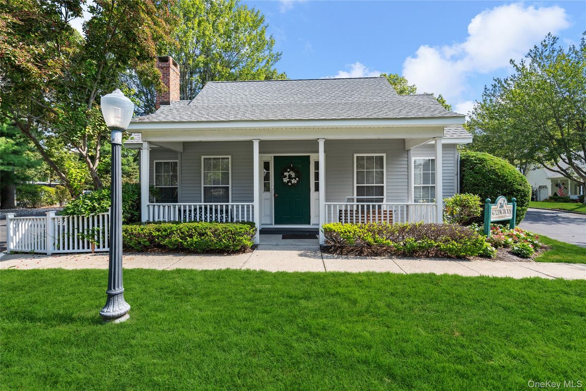 Exterior, Facade, Cape Cod