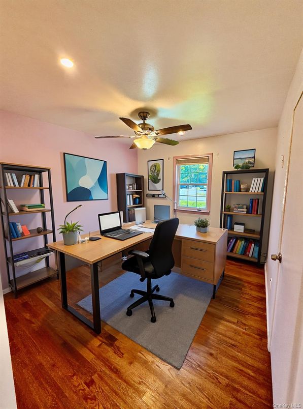 Home Office, Interior, Recessed Lighting, Wood Texture Flooring