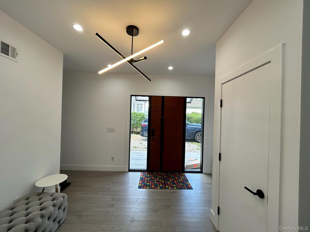 Interior, Pendant Lights, Recessed Lighting, Wood Texture Flooring