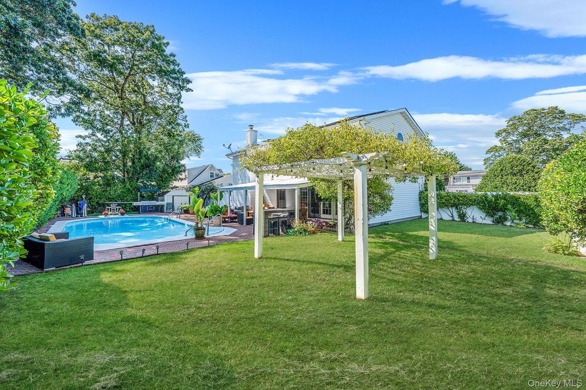 Backyard, Exterior, Pool