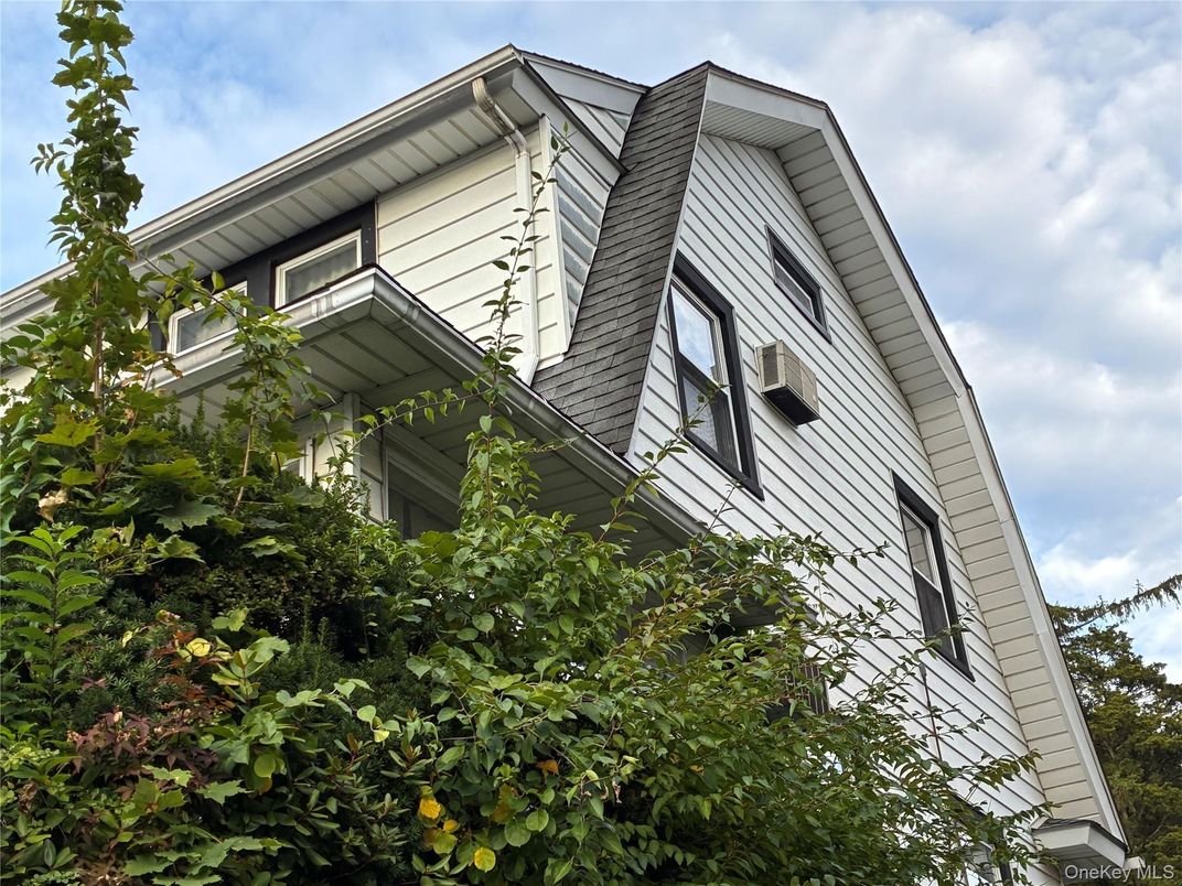 Exterior, Facade, None
