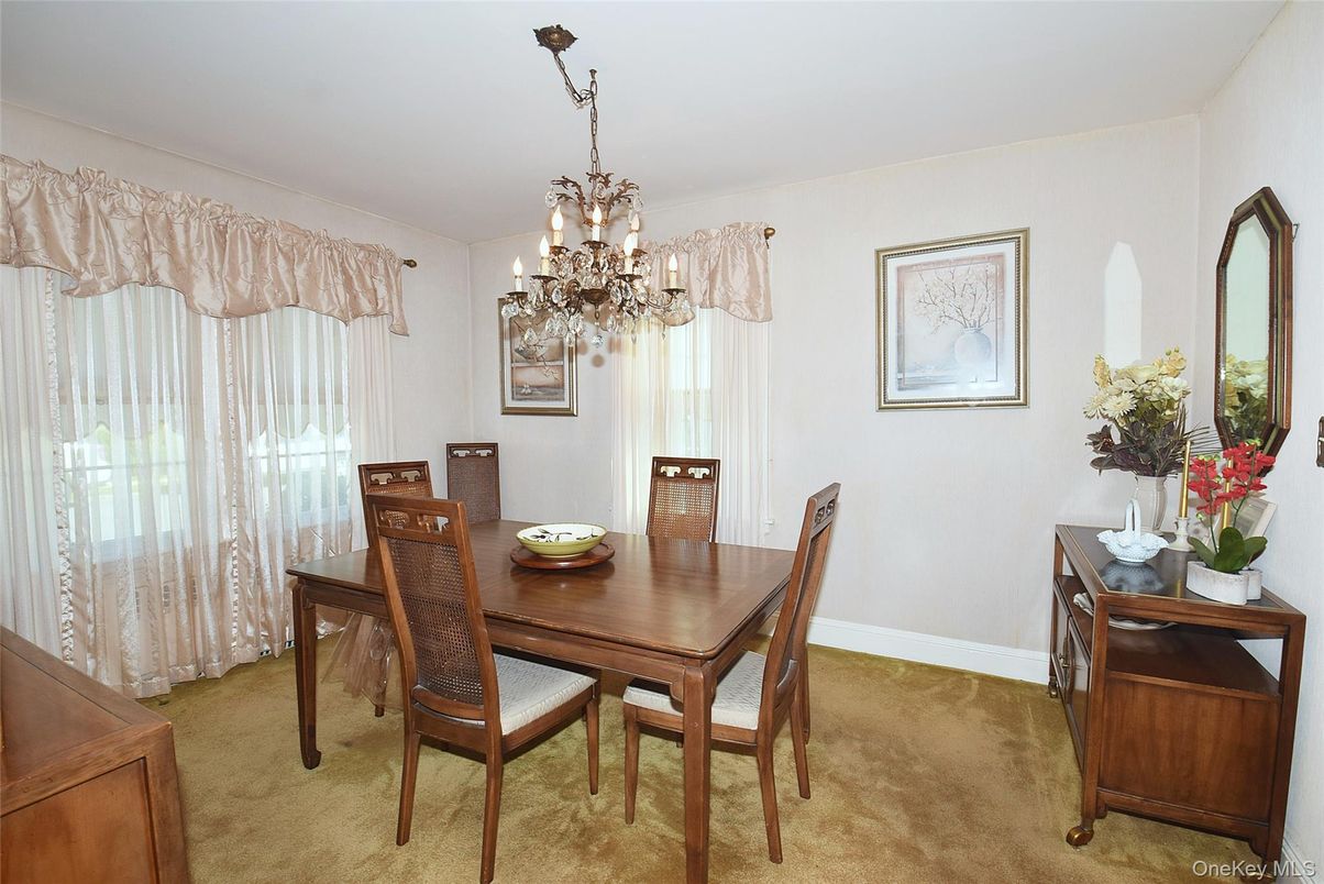 Chandelier, Dining room, Interior