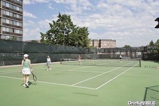 Exterior, Tennis Courts