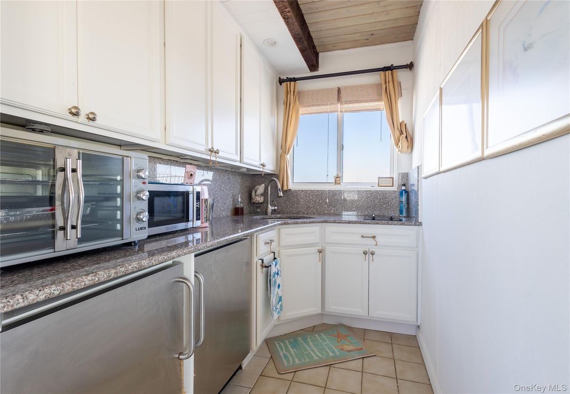 Interior, Kitchen, Recessed Lighting, Stainless Steel Appliances, Wooden Beams, Wooden Ceilings