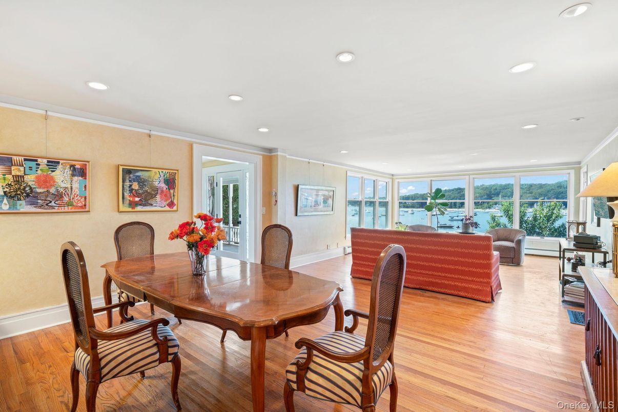 Dining room, Interior, Living room, Recessed Lighting, Wood Texture Flooring
