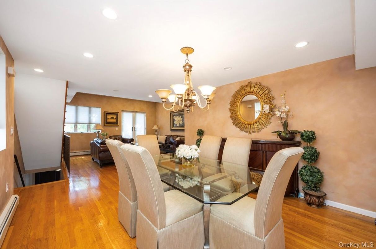 Chandelier, Dining room, Interior, Living room, Recessed Lighting, Wood Texture Flooring