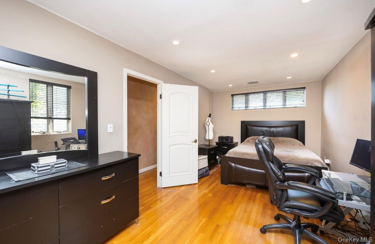 Bedroom, Home Office, Interior, Recessed Lighting, Wood Texture Flooring