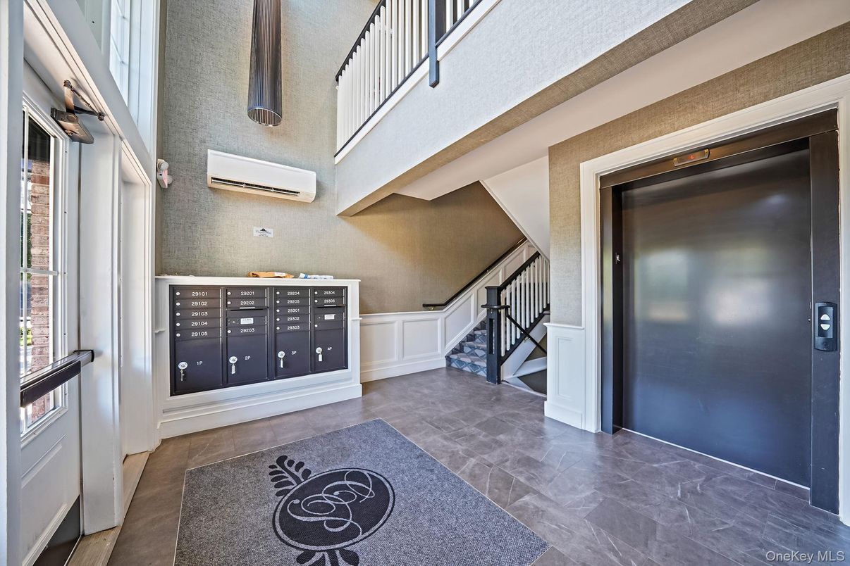 Elevator, Interior