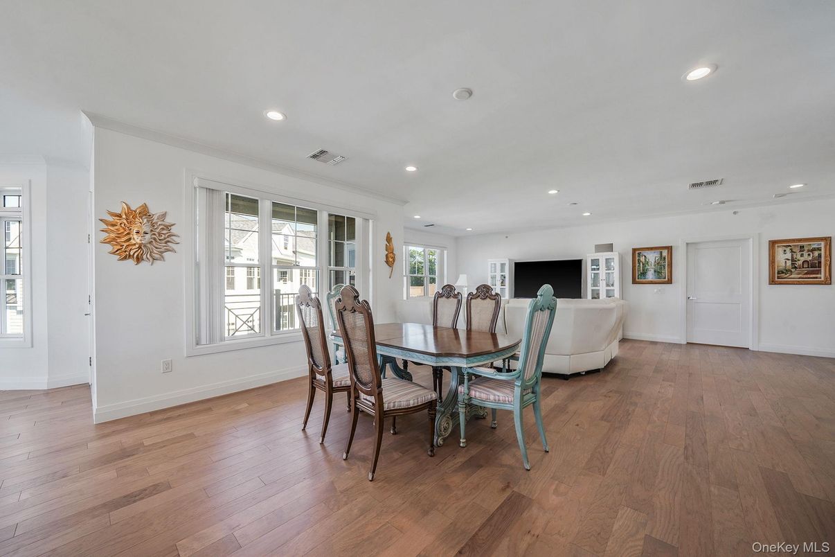 Dining room, Interior, Living room, Recessed Lighting, Wood Texture Flooring