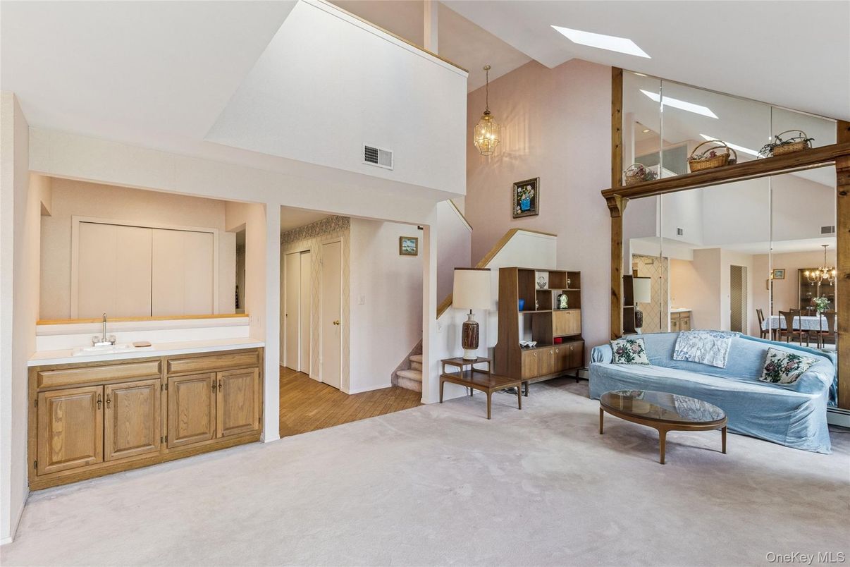 Bathroom, Interior, Living room, Pendant Lights, Wood Texture Flooring