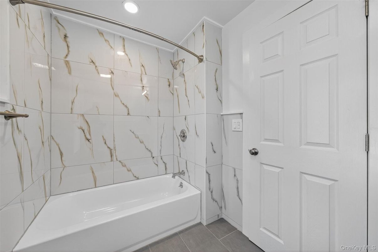 Bathroom, Interior, Marble Walls, Recessed Lighting