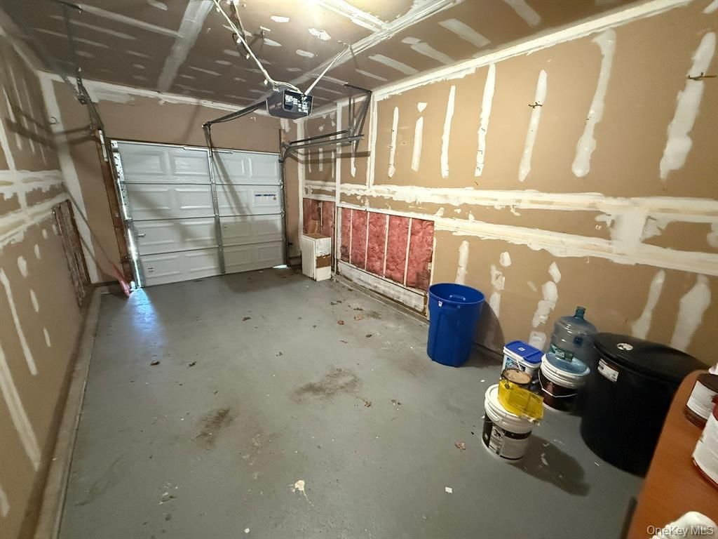 Garage, Interior