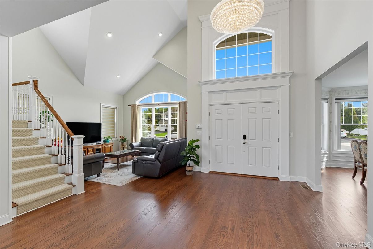 Chandelier, Interior, Living room, Recessed Lighting, Wood Texture Flooring
