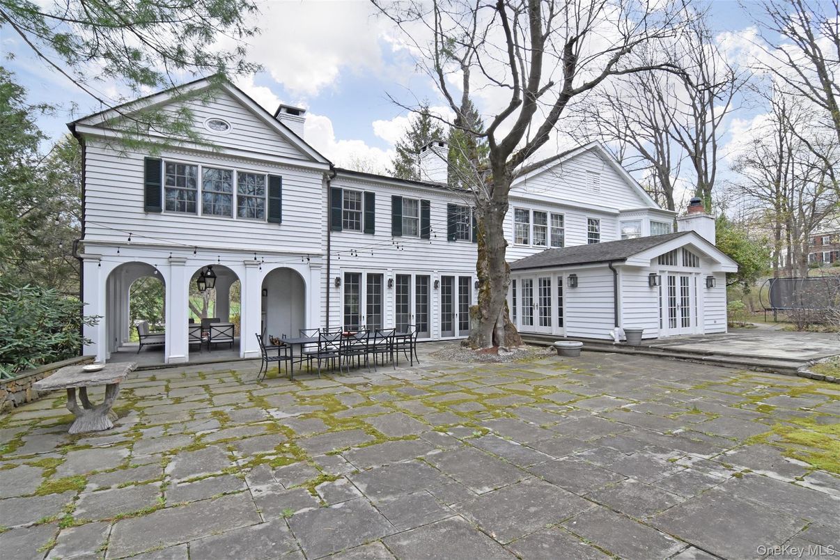 Backyard, Exterior, Facade, Georgian