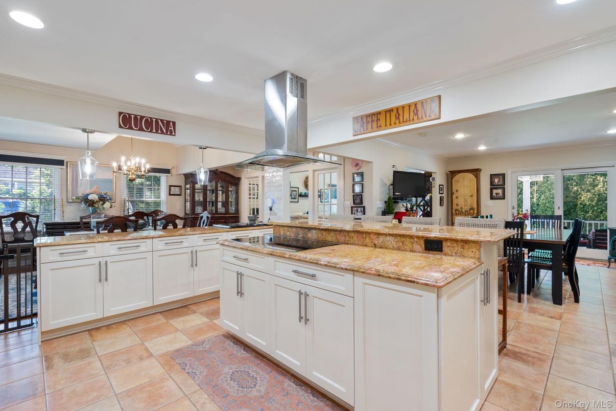 Dining room, Interior, Kitchen, Pendant Lights, Recessed Lighting