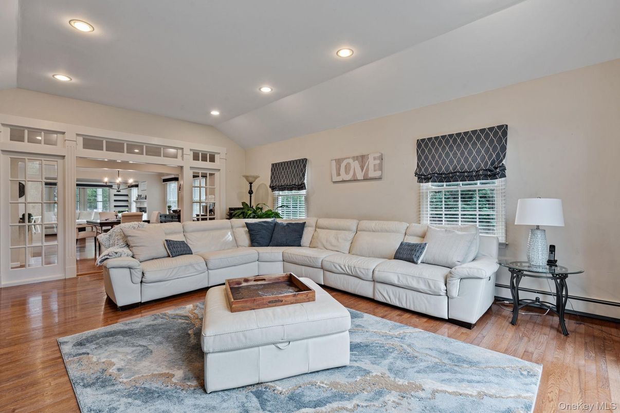 Dining room, Interior, Living room, Recessed Lighting, Wood Texture Flooring