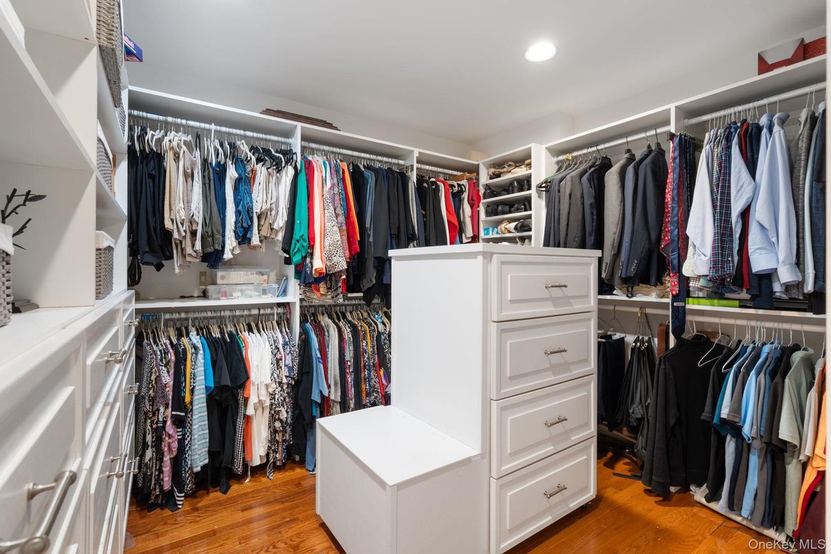 Interior, Recessed Lighting, Walk-in Closets, Wood Texture Flooring