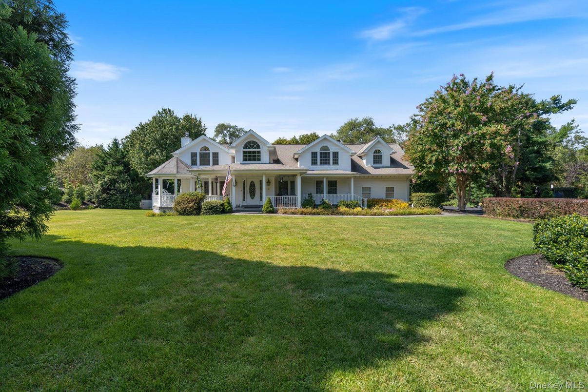 Backyard, Exterior, Facade, Farmhouse