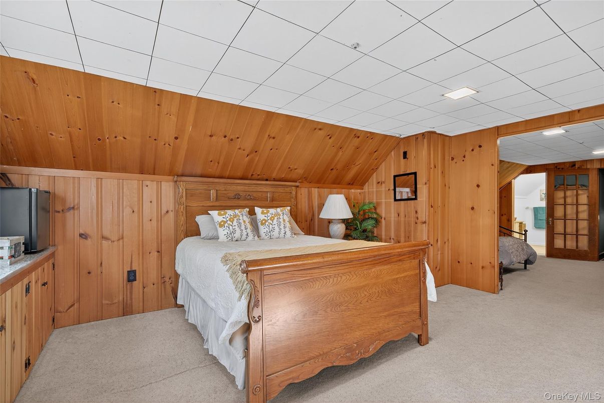 Bedroom, Interior, Recessed Lighting, Wooden Ceilings, Wooden Walls