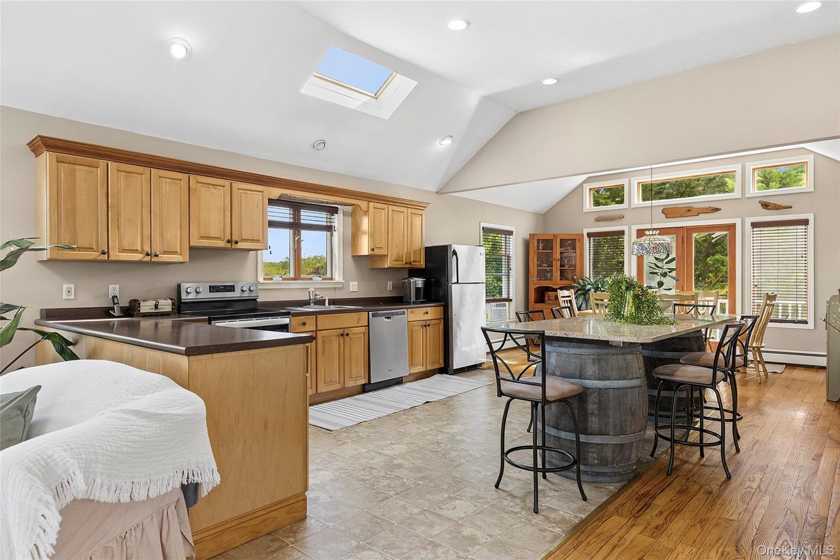 Interior, Kitchen, Recessed Lighting, Wood Texture Flooring