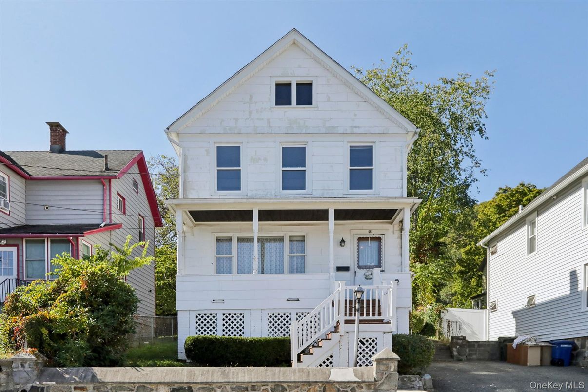 Exterior, Facade, Queen Anne Victorian