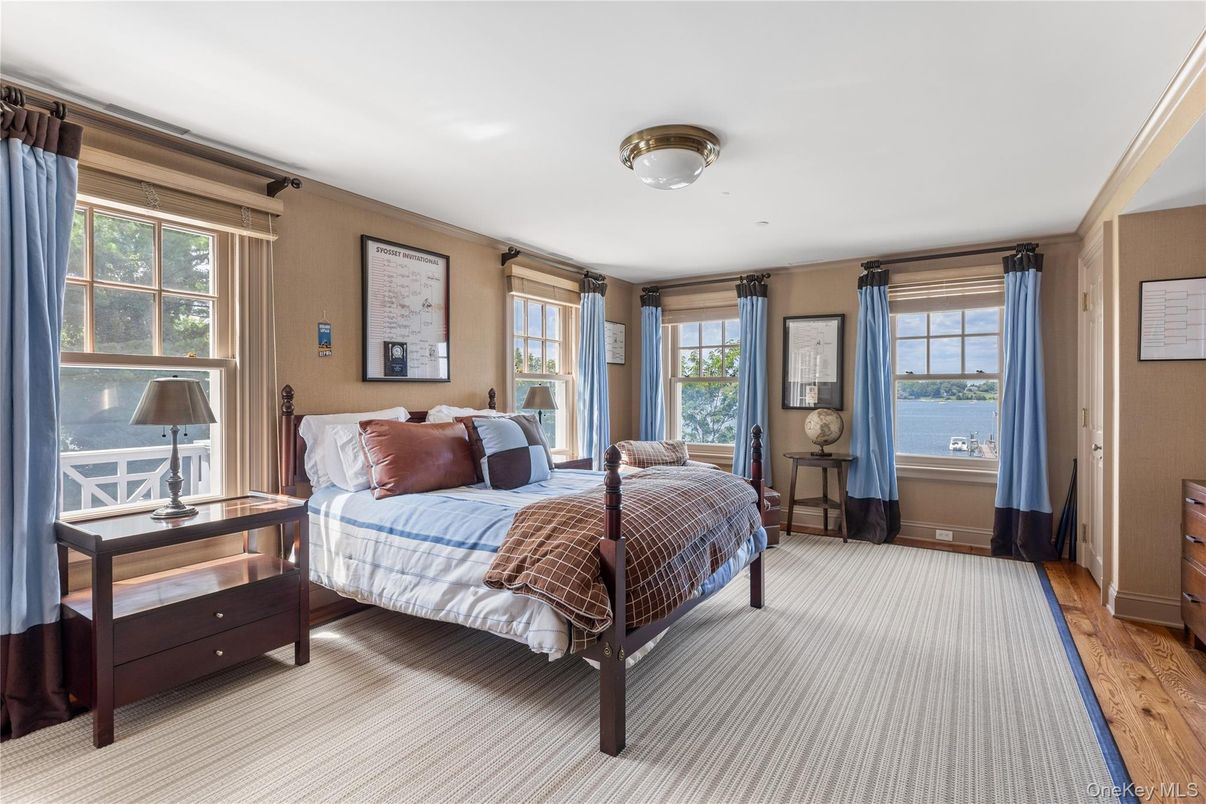 Bedroom, Interior, Water, Wood Texture Flooring