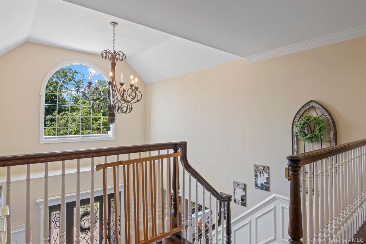 Chandelier, Interior