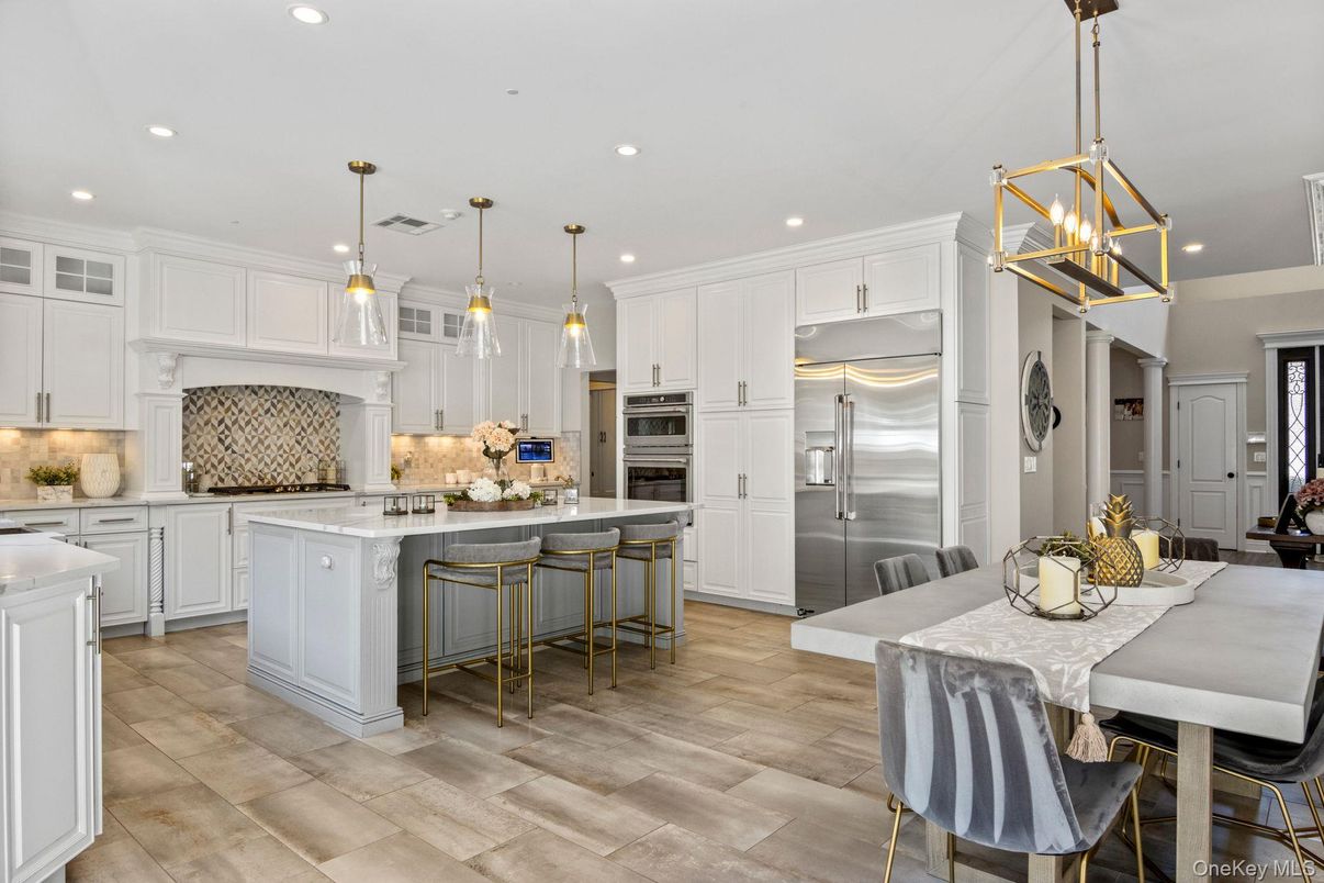 Interior, Kitchen, Pendant Lights, Recessed Lighting, Stainless Steel Appliances