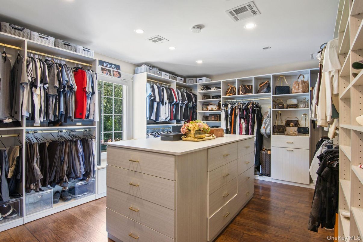 Interior, Recessed Lighting, Walk-in Closets, Wood Texture Flooring