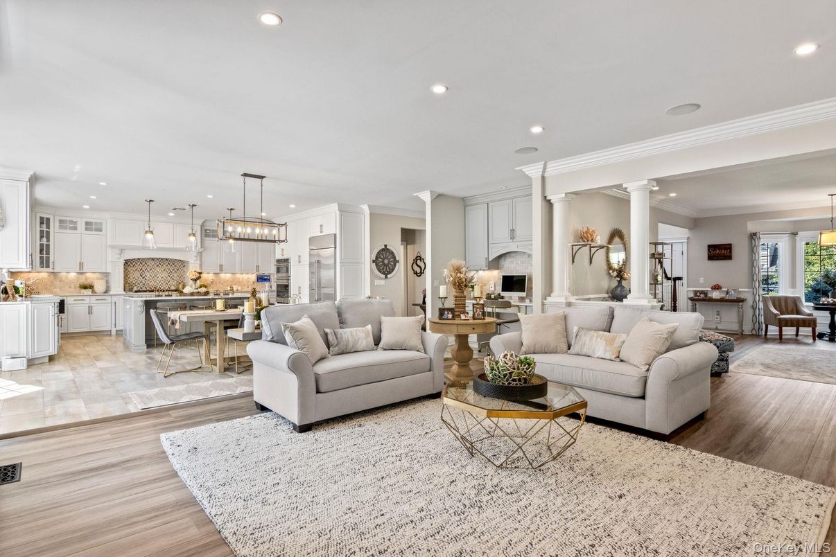 Dining room, Interior, Kitchen, Living room, Pendant Lights, Recessed Lighting, Stainless Steel Appliances, Wood Texture Flooring