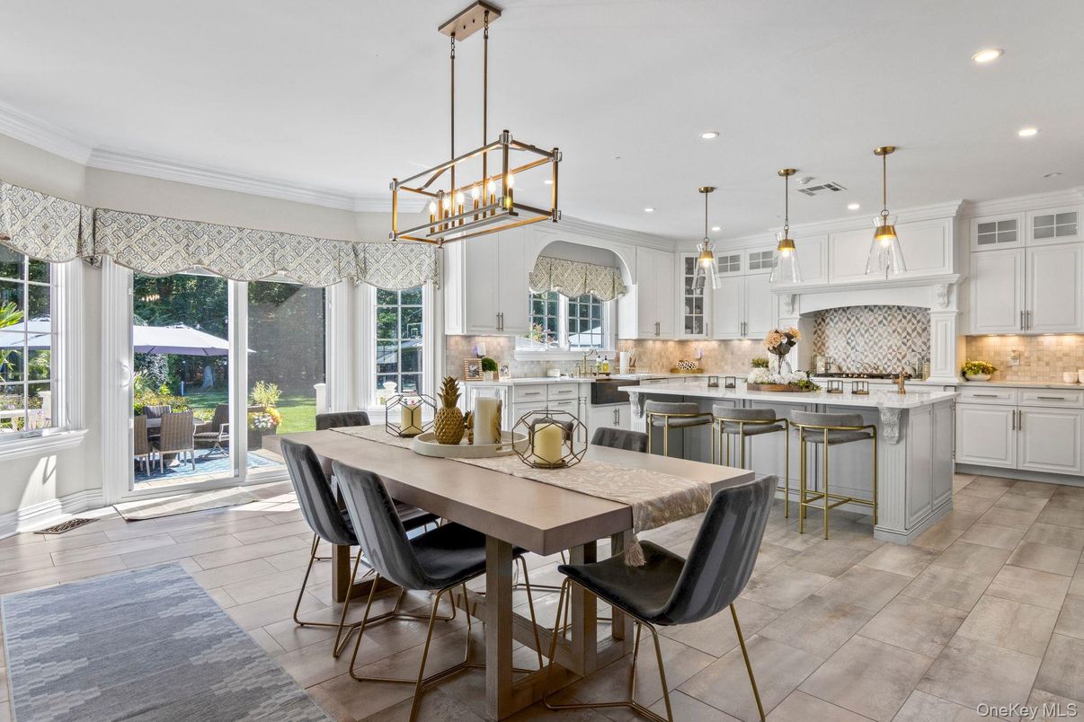 Dining room, Interior, Kitchen, Pendant Lights, Recessed Lighting