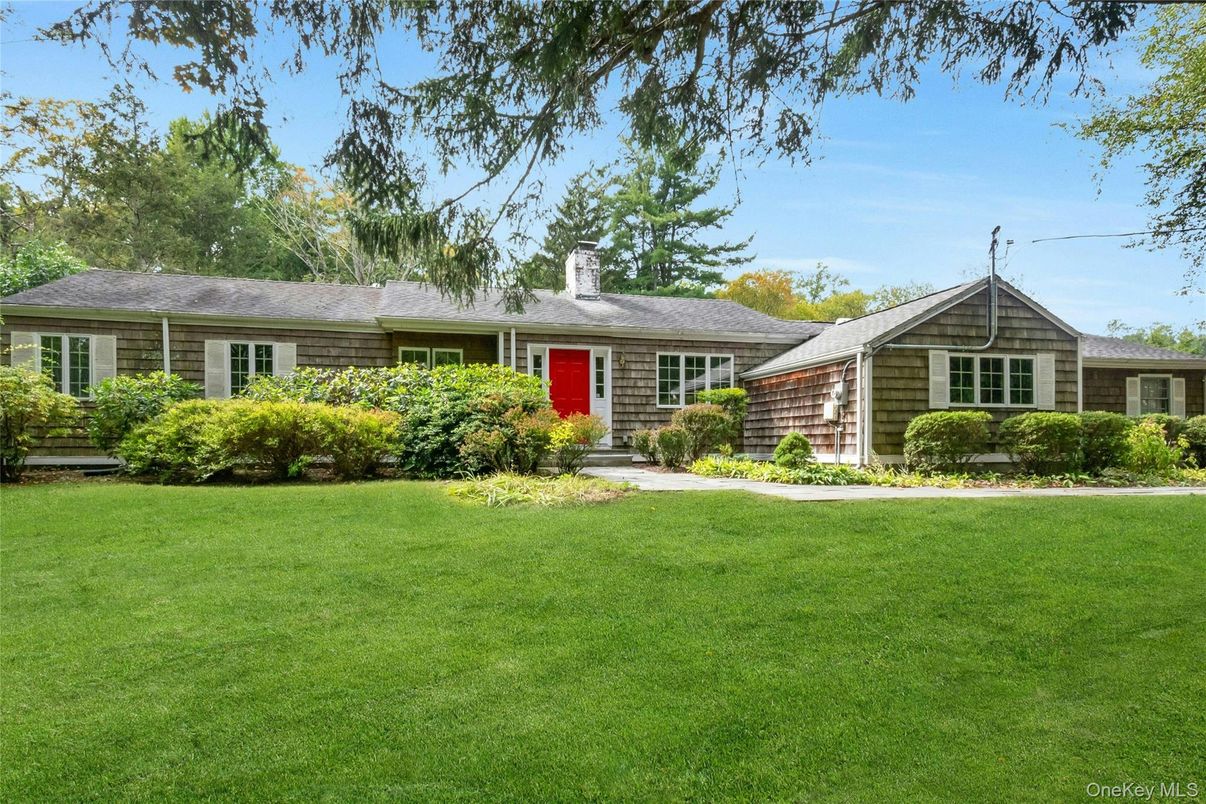 Backyard, Exterior, Facade, Ranch