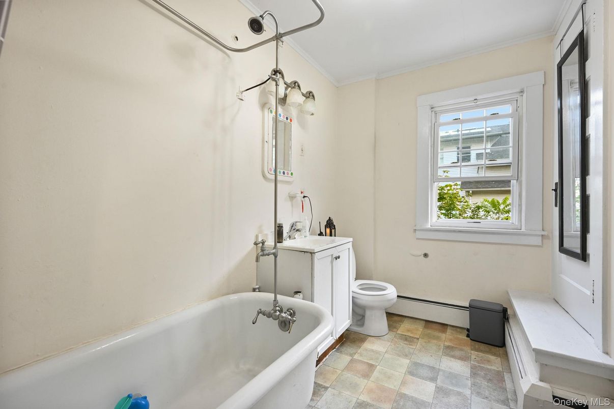 Bathroom, Free Standing Baths, Interior
