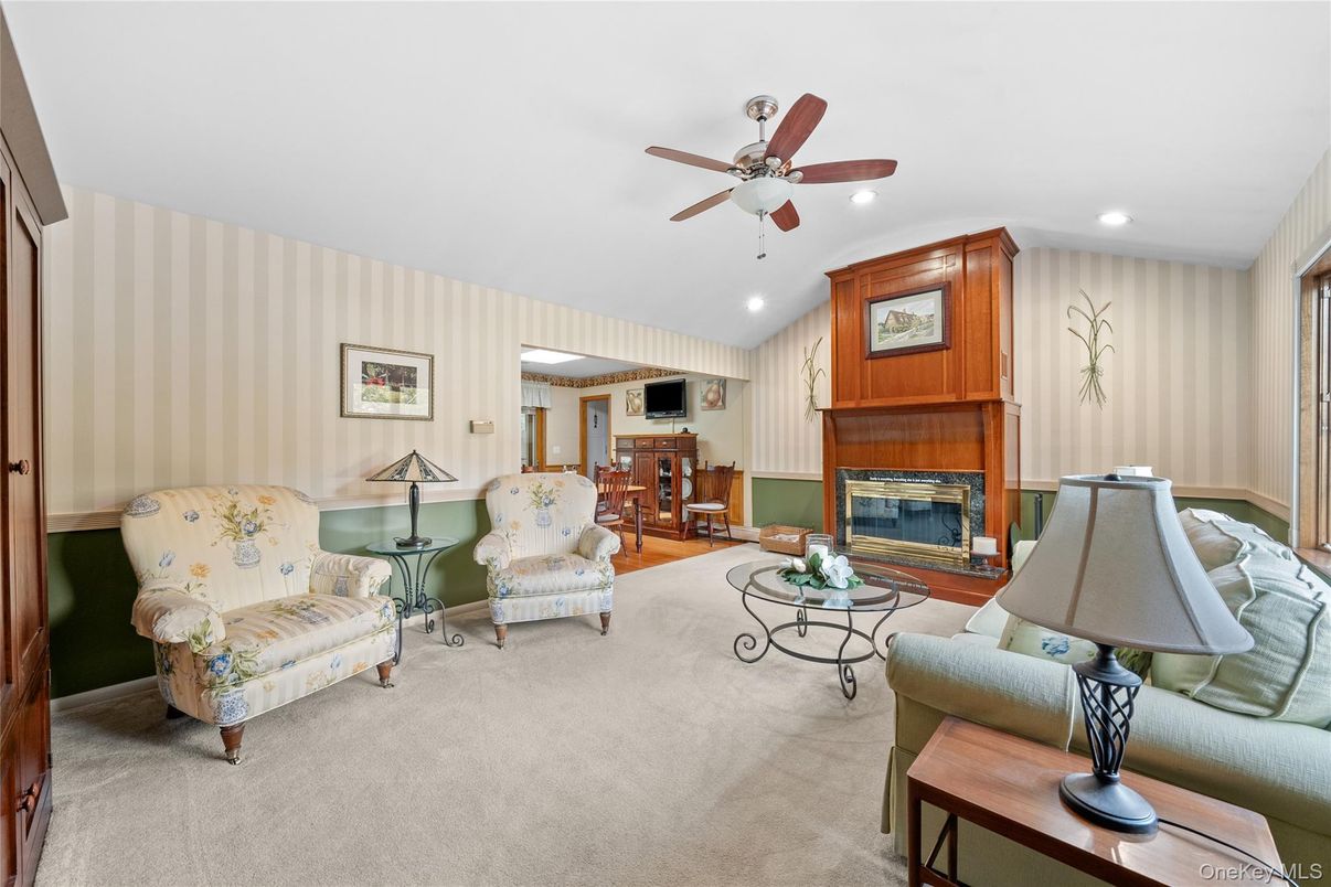 Fireplace, Interior, Living room, Recessed Lighting