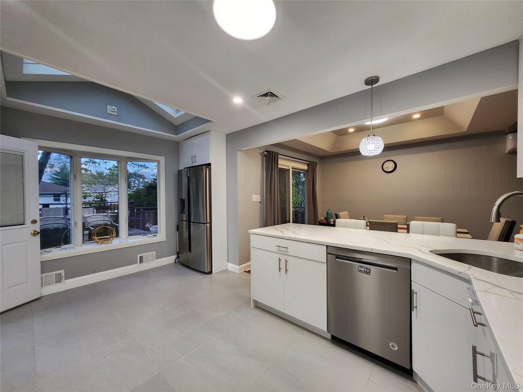 Dining room, Interior, Kitchen, Pendant Lights, Recessed Lighting