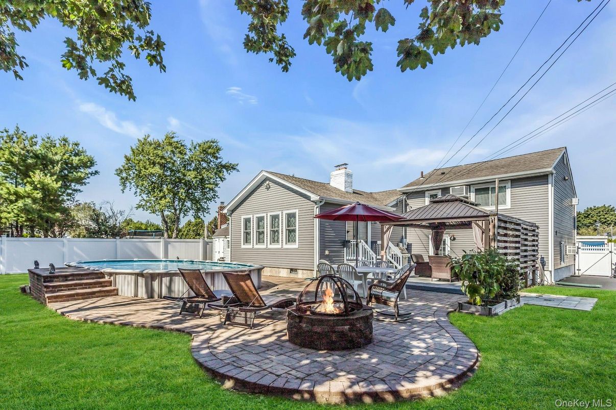 Backyard, Exterior, Pool