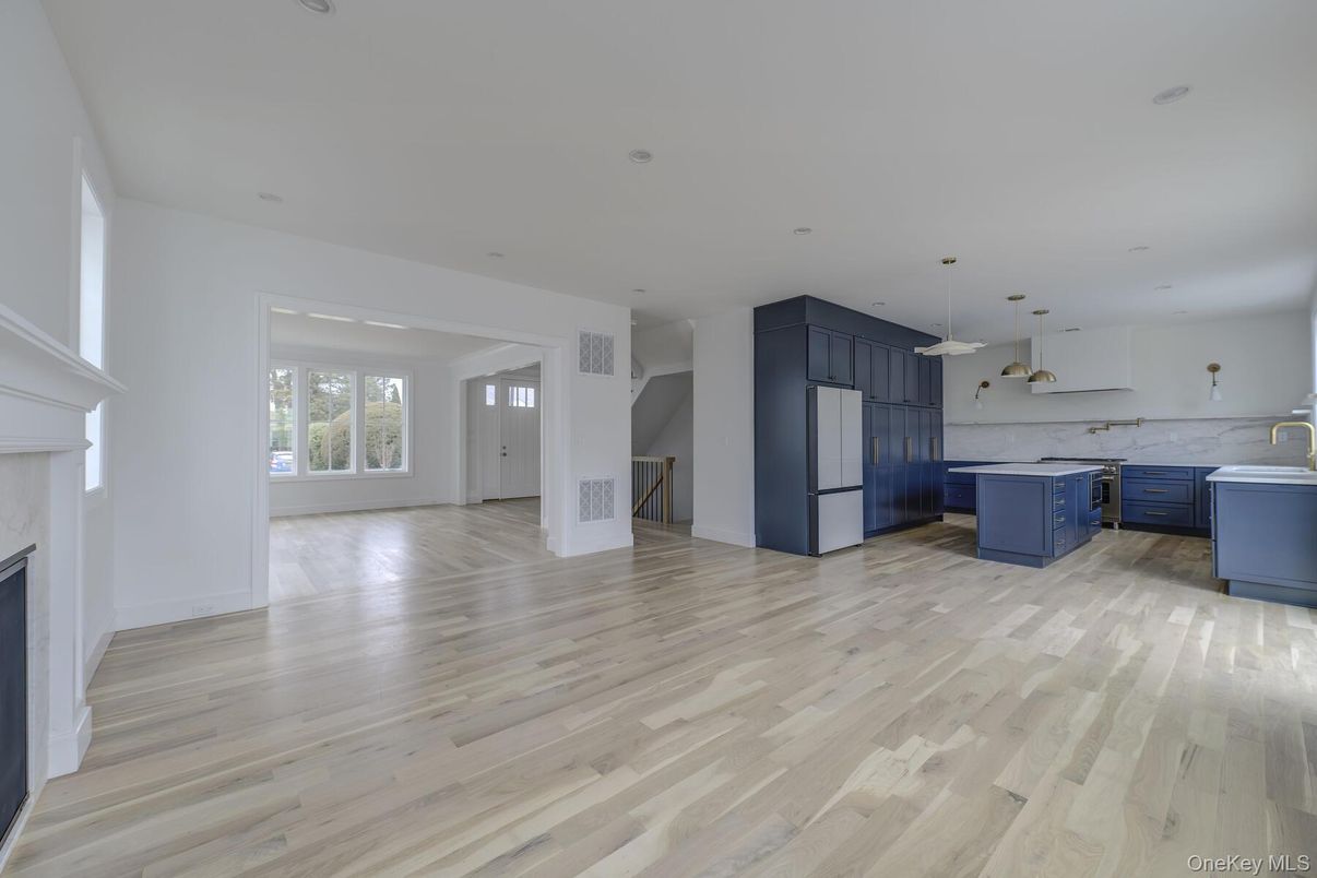 Fireplace, Interior, Kitchen, Pendant Lights, Recessed Lighting, Wood Texture Flooring