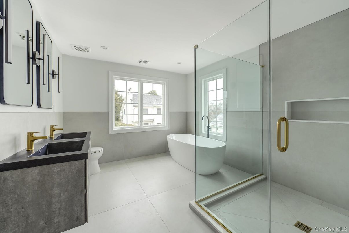 Bathroom, Dual Sink Vanities, Free Standing Baths, Glass Shower, Interior, Recessed Lighting
