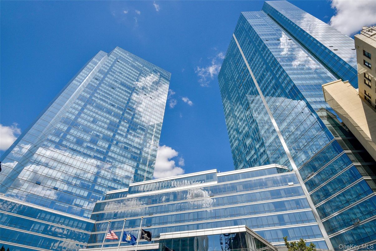 Exterior, Facade, Highrise
