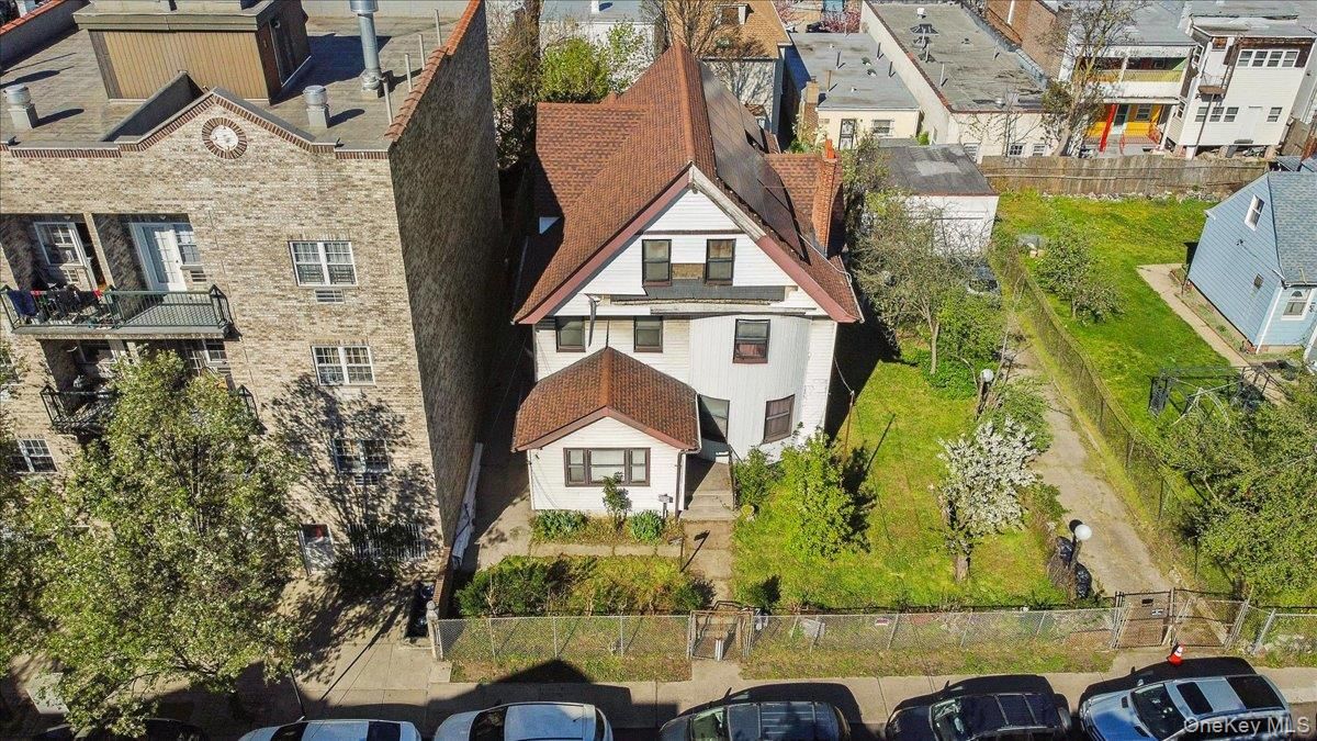 Exterior, Drone