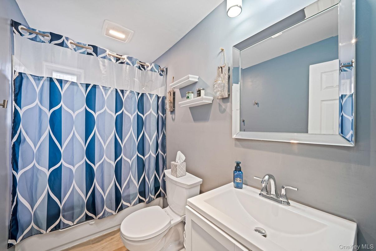 Bathroom, Interior, Recessed Lighting, Wood Texture Flooring