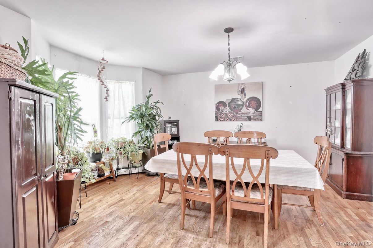 Chandelier, Dining room, Interior, Pendant Lights, Wood Texture Flooring